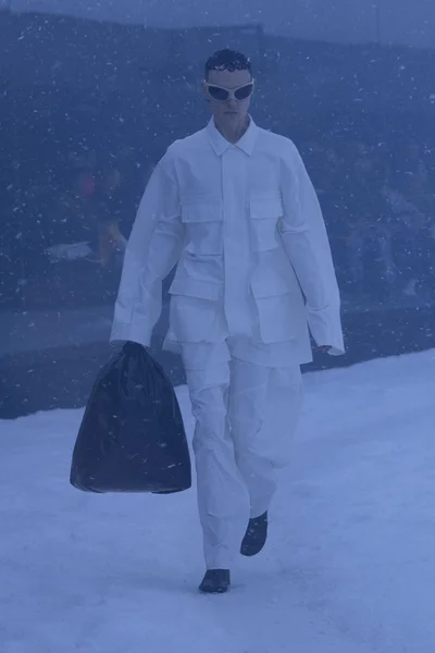 Look 62
